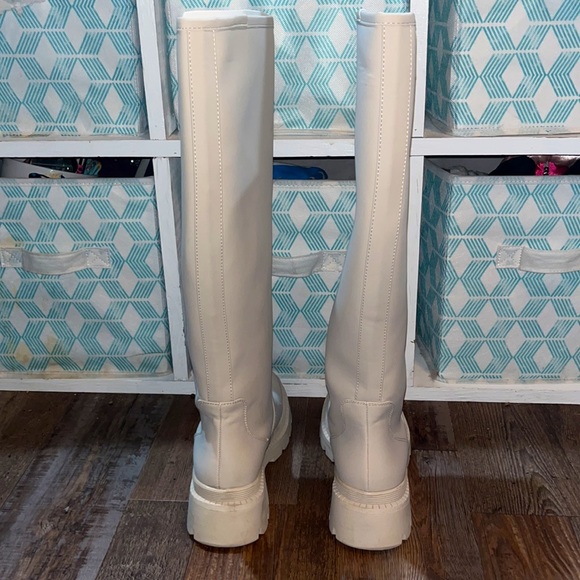 Justfab - Picture 3 of 5